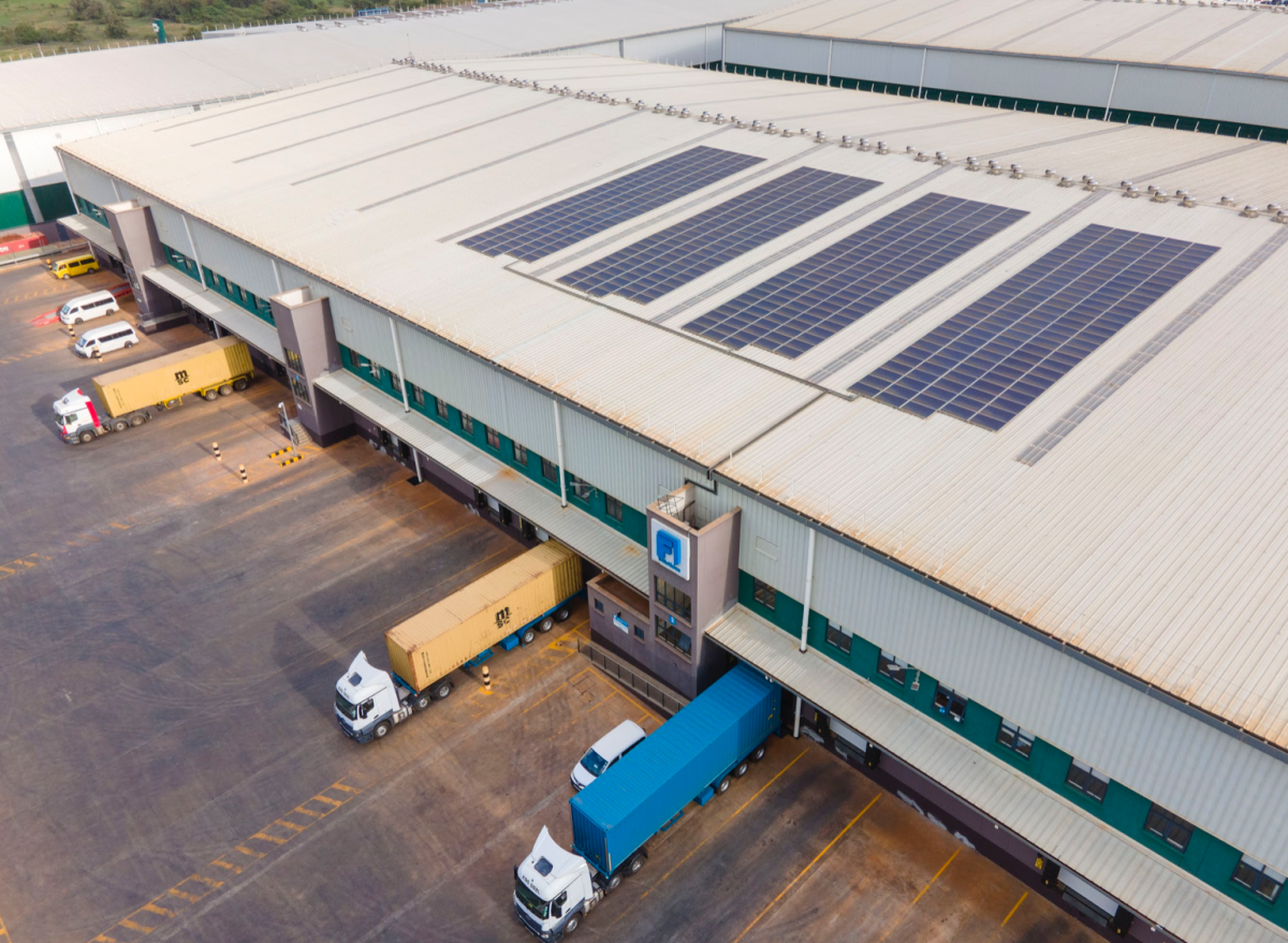 Sustainability in Warehousing: Solar panels on ALP warehouse roof